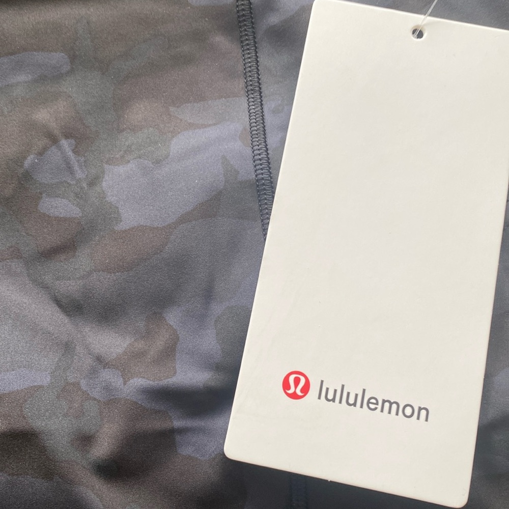 Lululemon 25” sport tight with side pocket black and grey camo